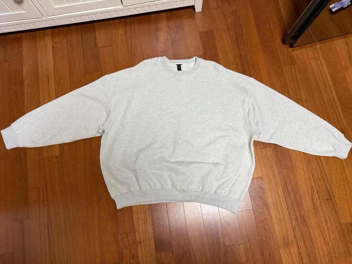 모이프 맨투맨 MOIF SWEAT SHIRT